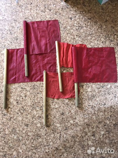 Флажок красный