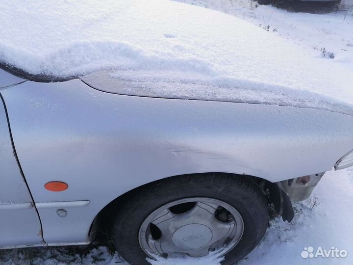 Крыло переднее правое Ford Mondeo 1 93-99 год