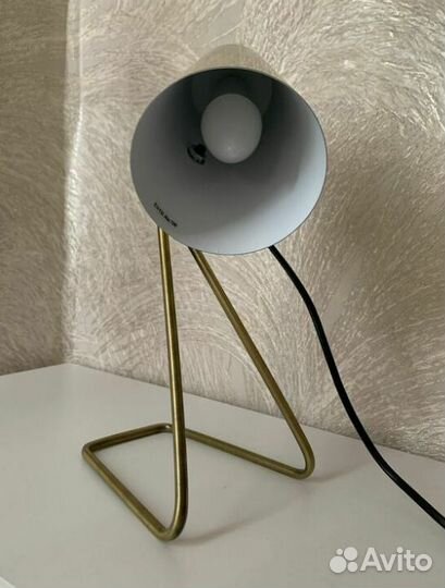 Лампа настольная