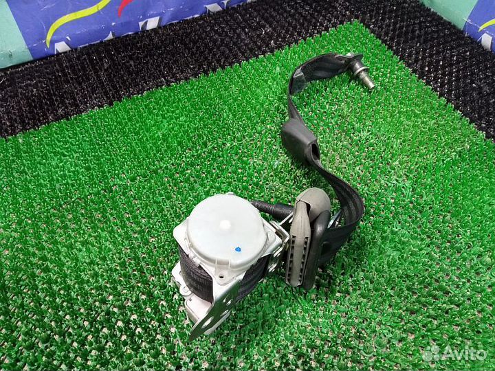 Ремень безопасности задний правый Nissan Pathfinder