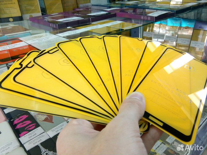 Защитные стёкла 9D с рамкой для любых телефонов