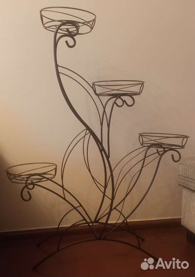 Подставка для цветов напольная металлическая