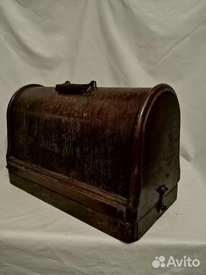 Швейная машина Singer