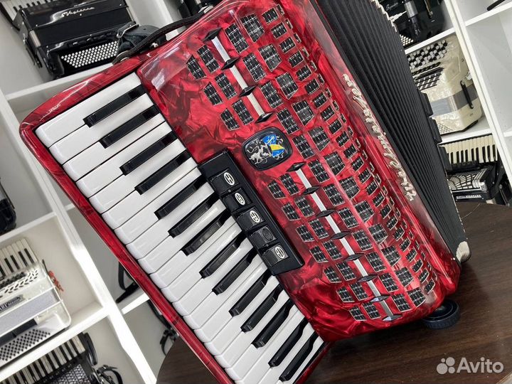 Аккордеон Weltmeister Meteor N 3/4