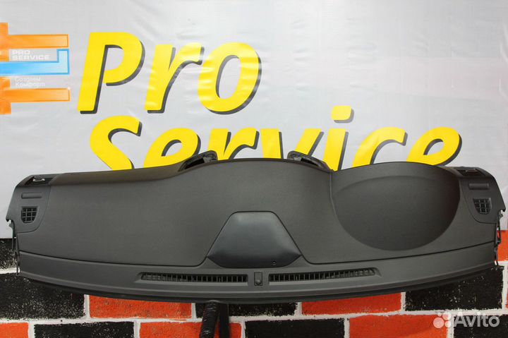 Торпедо Mitsubishi Pajero 4 панель приборов