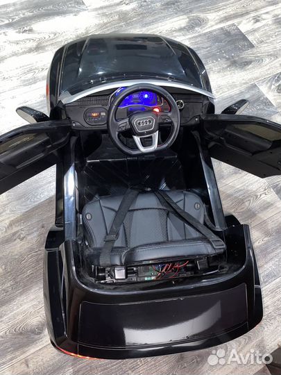 Детская электро машина Audi Q8