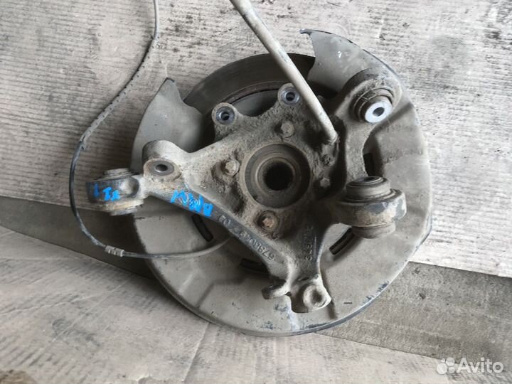 Кулак поворотный задний левый (BMW X1)