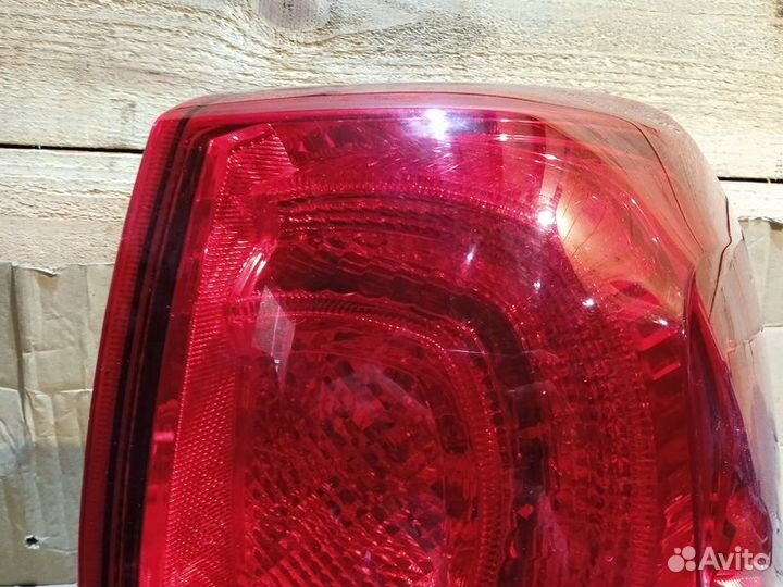 Фонарь задний правый Toyota Land Cruiser 200 4.5л