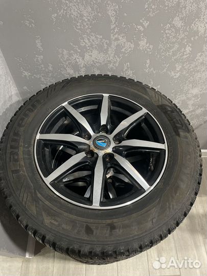 Laufenn I Fit Ice LW 71 215/55 R16