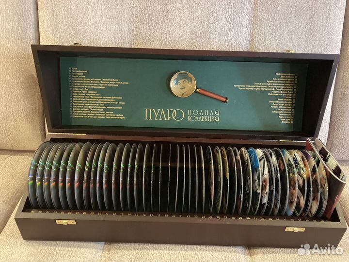 Коллекция компакт-дисков сериала Пуаро