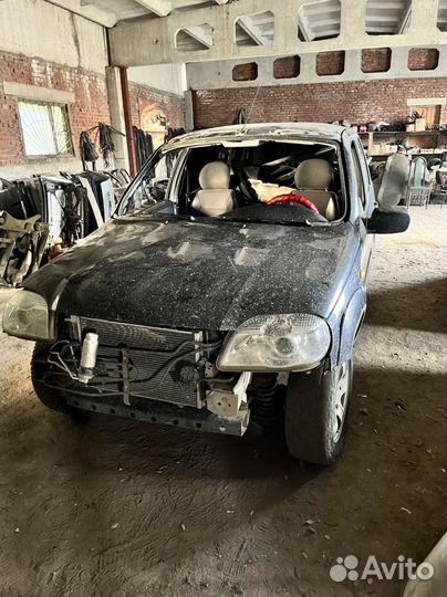 Целиком кузов ваз нива шевроле