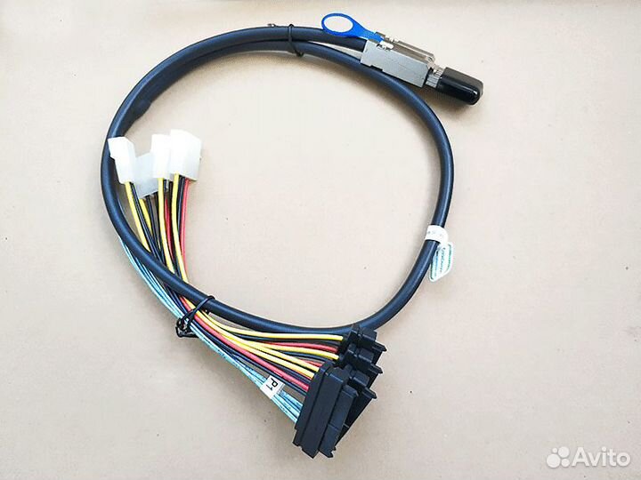 Raid контроллер lsi 9212-4i4e с кабелем 1 метр