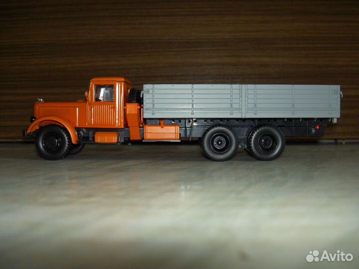 Яаз-210 1/43 Автоистория