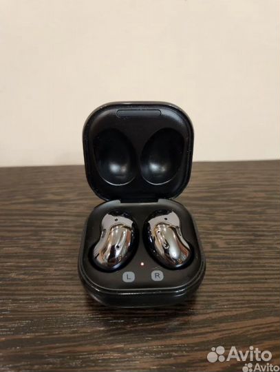 Беспроводные наушники samsung buds live