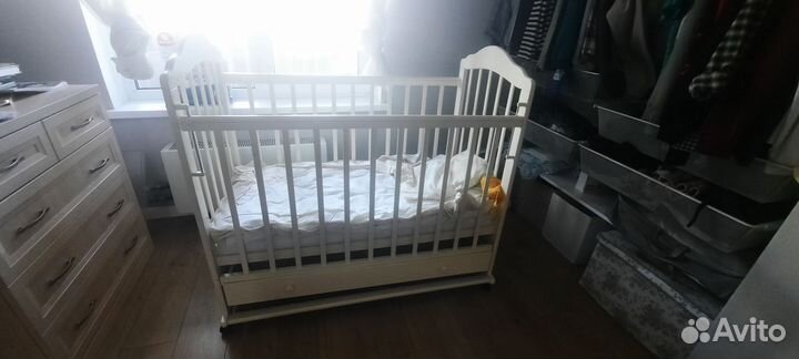 Детская кроватка