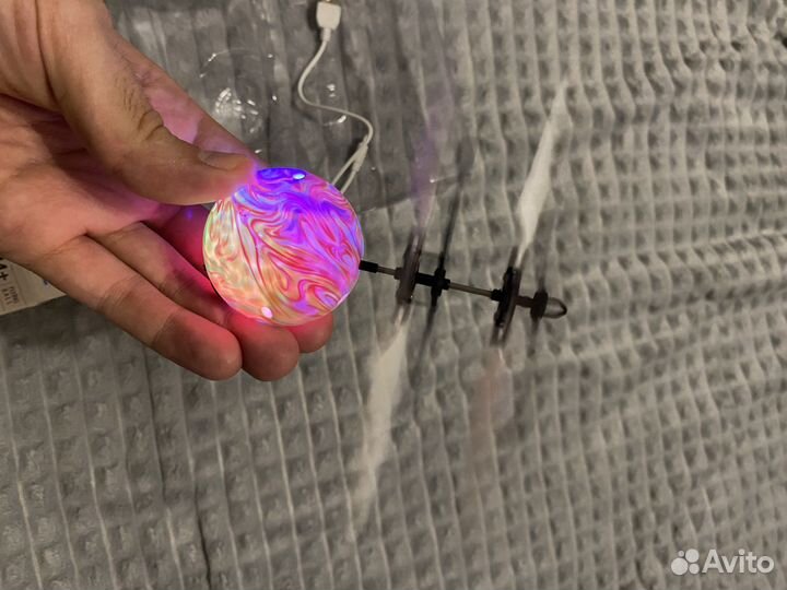 Летающий шар светящийся