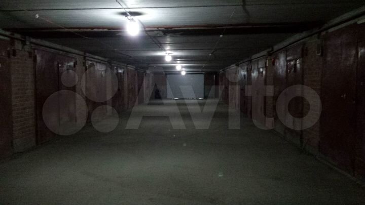 Гараж, > 30 м²