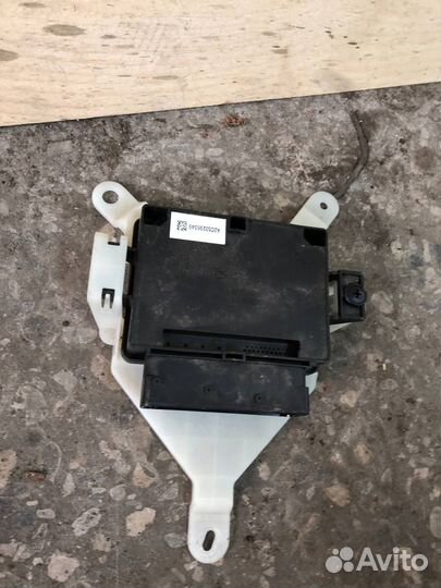 Блок управления ручником Volvo XC60