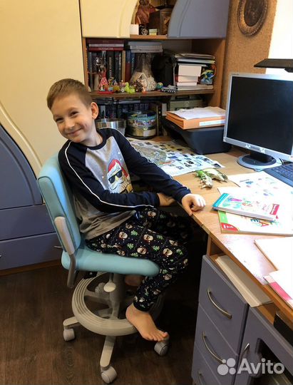 Стул кресло детское подростковое с подножкой