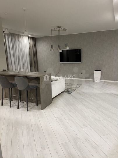 3-к. квартира, 107 м², 5/17 эт.