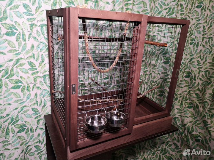 Деревянная клетка для птиц (экзотических животных)