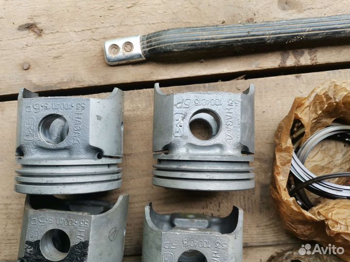 Поршни 53 1004015