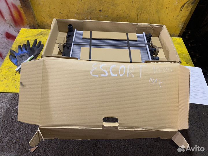 Новый радиатор Ford Escort 4;5 Бензин 1990-2000