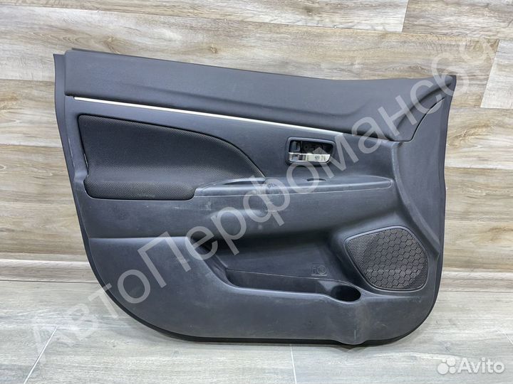 Обшивка двери передняя задняя левая Mitsubishi ASX