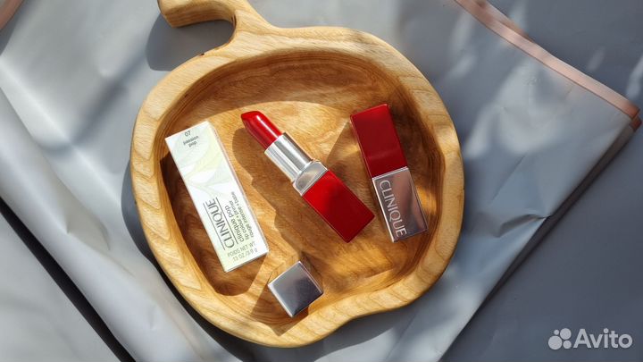 Помада Clinique