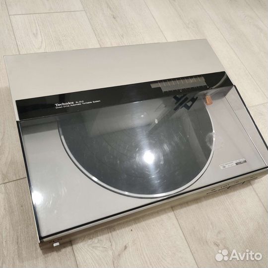Проигрыватель винила technics