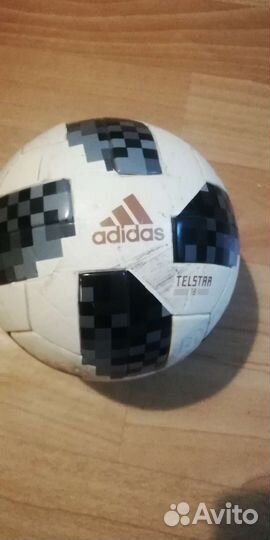 Футбольный мяч adidas