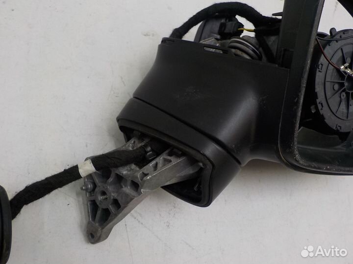 Зеркало наружное правое Volkswagen Tiguan 2016