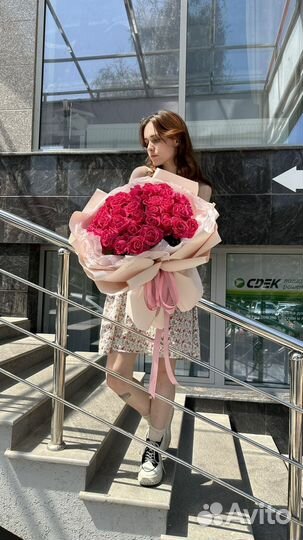 Роза малиновая/ доставка