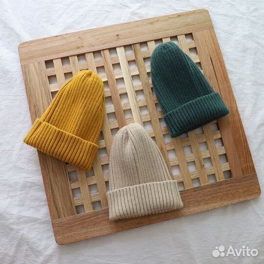 Шапка молодежная однотонная