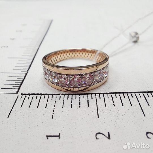 Золотое кольцо с камнем 16р