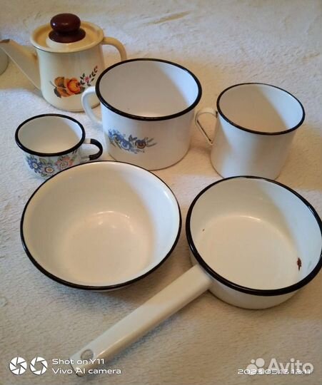 Кастрюли,подносы,блюда эмалированные