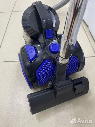 Пылесос Starwind 2500вт контейнер