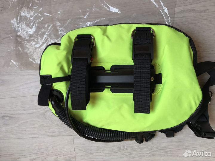 Компенсатор плавучести крыло