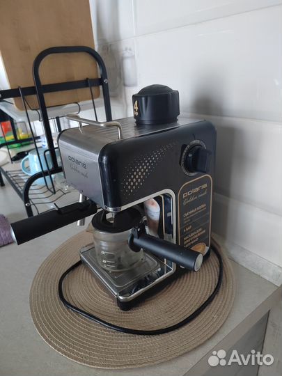 Рожковая кофеварка Polaris Golden Rush