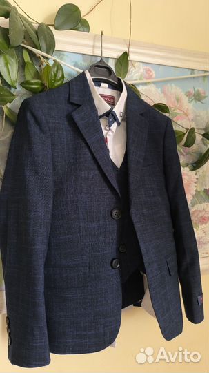 Школьный костюм 122р