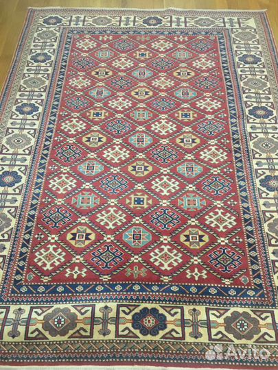 Ковер шерстяной новый