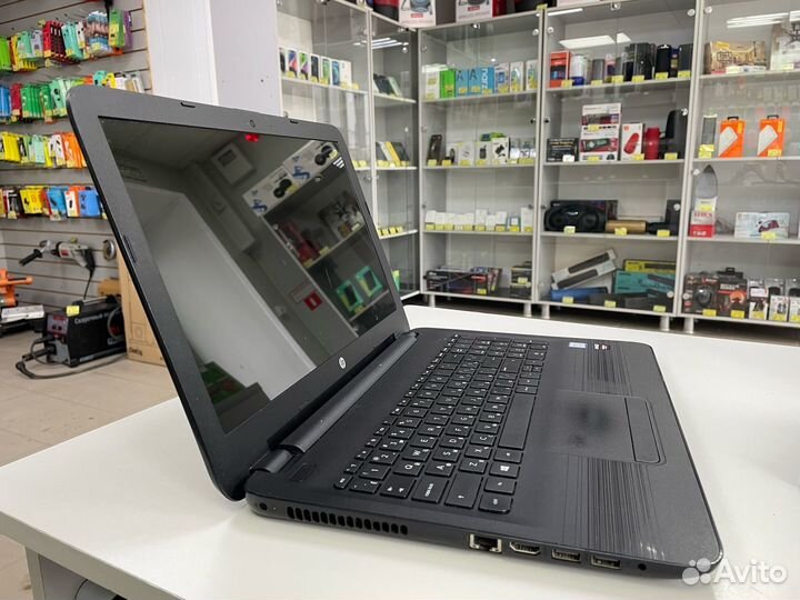 Ноутбук Hp Core i5-7200U 2.70GHz Ram 4gb