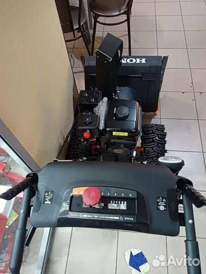 Снегоуборщик Honda HSS 270 /9HP