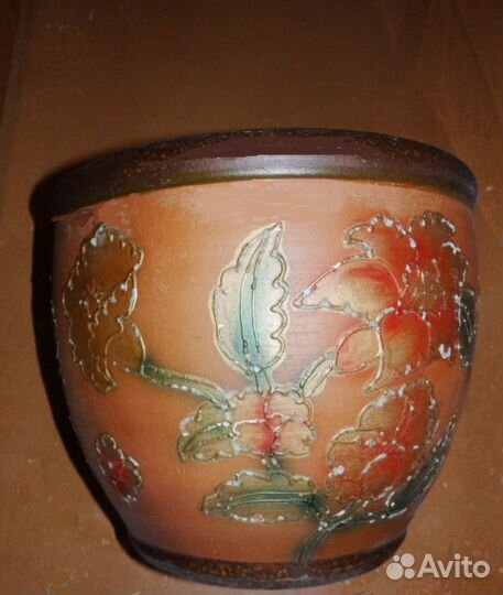 Горшок глиняный цветочный