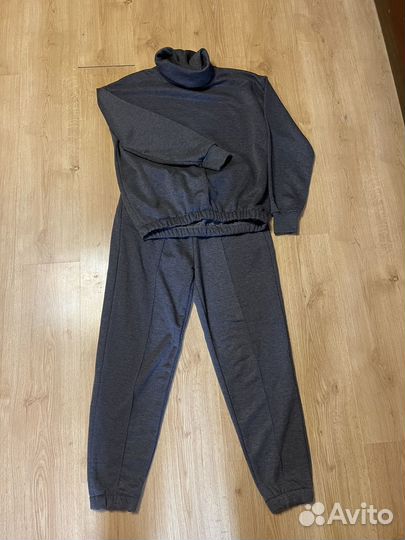 Спортивный костюм Фаберлик на 46-48 новый