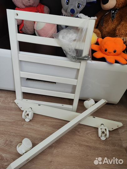 Кровать- трансформер с маятником