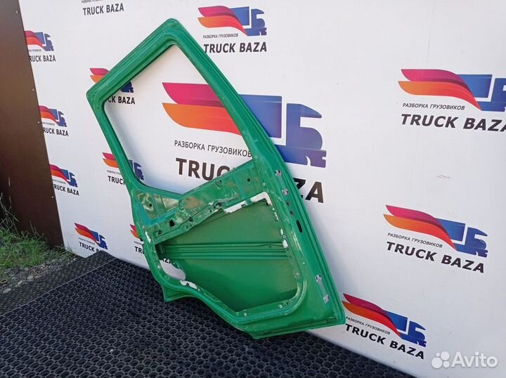 Дверь левая Renault Premium