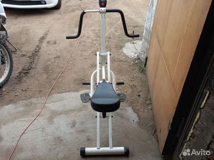 Гребной тренажер