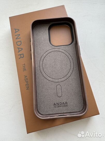 Чехол из натуральной кожи на iPhone 15 pro