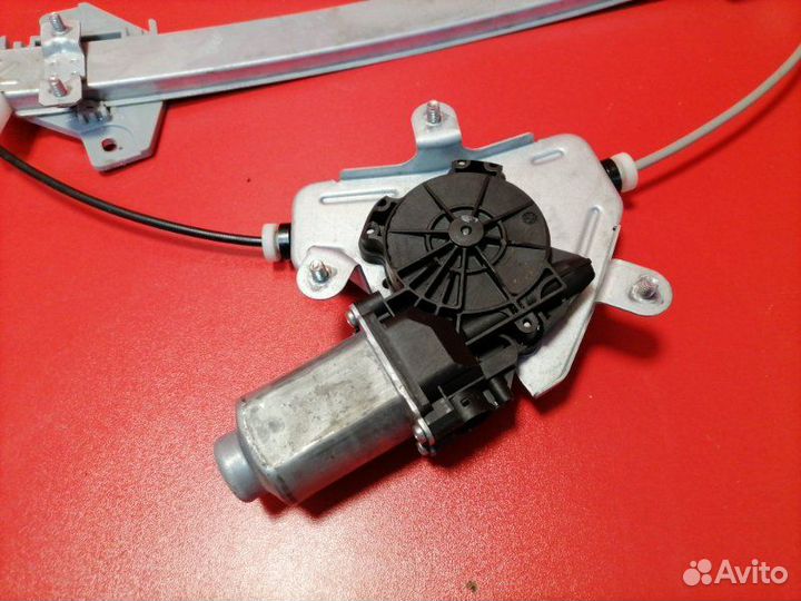 Стеклоподъемник передний правый Hyundai Solaris RB